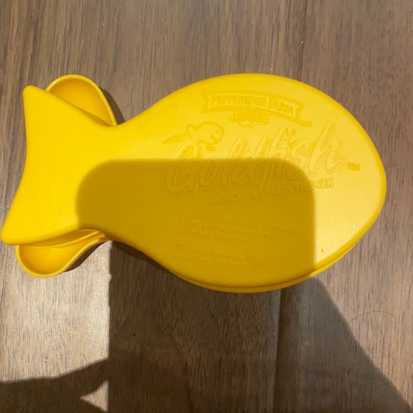 Goldfish Container - Picture 2 of 3